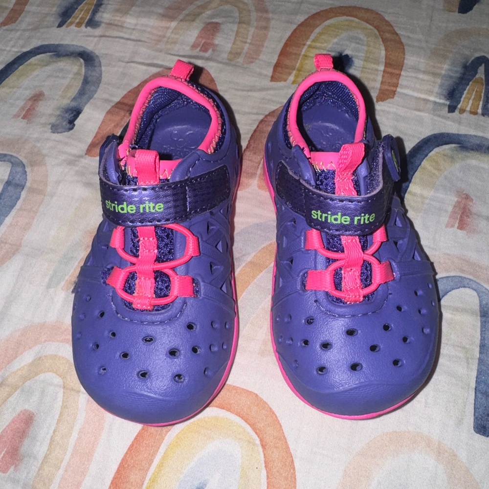 Stride Rite Made2Play Purple/Pink Toddler Water Shoes Size 5